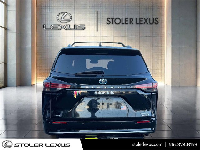 Used 2021 Toyota Sienna Limited image 5