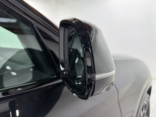 Certified 2023 BMW X4 xDrive30i w/ M Sport Package image 25