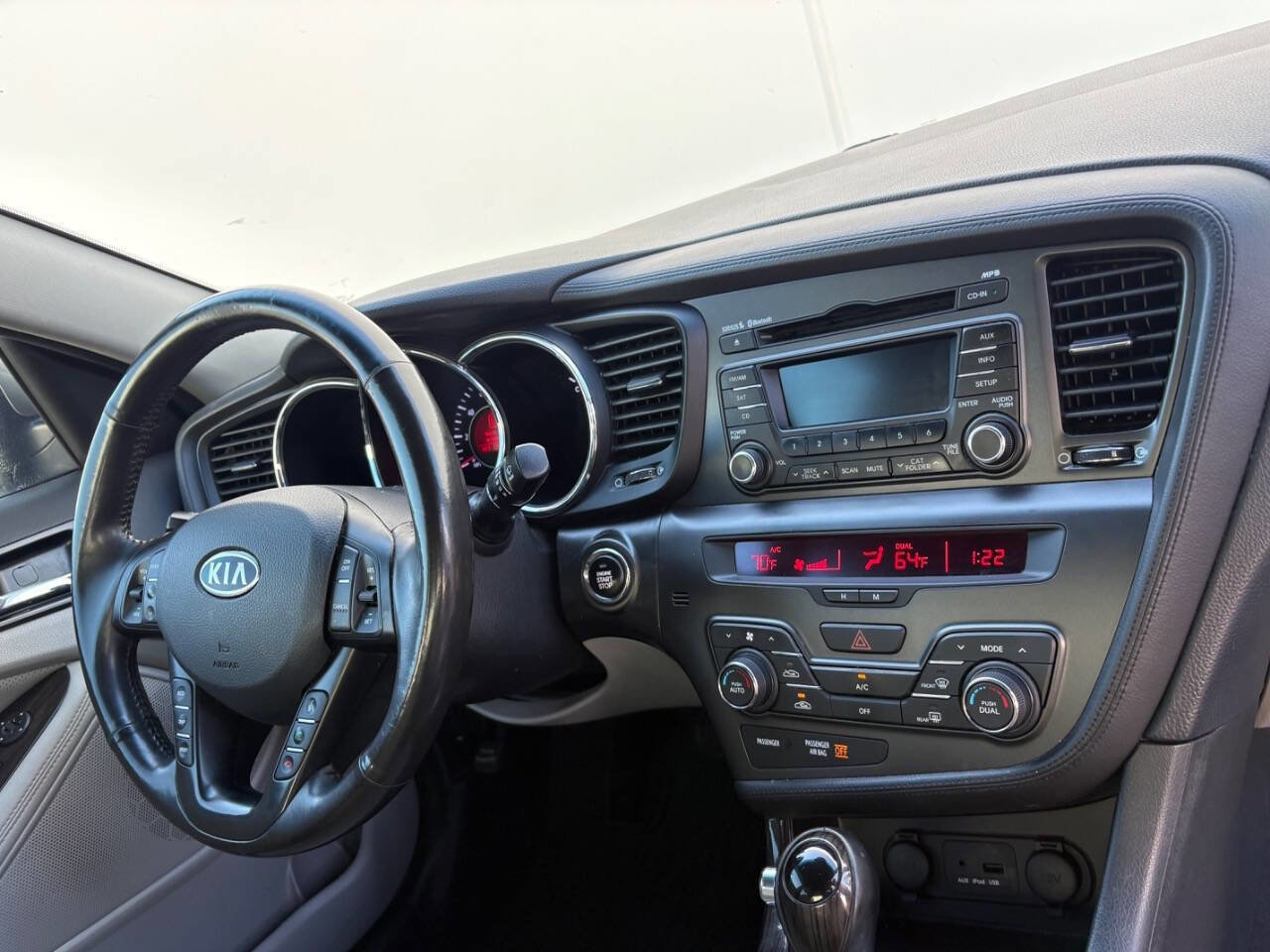 Used 2012 Kia Optima EX image 24