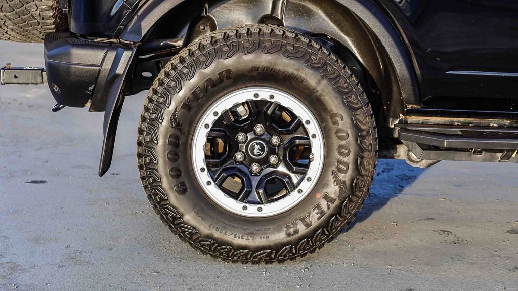 Used 2024 Ford Bronco Badlands image 12