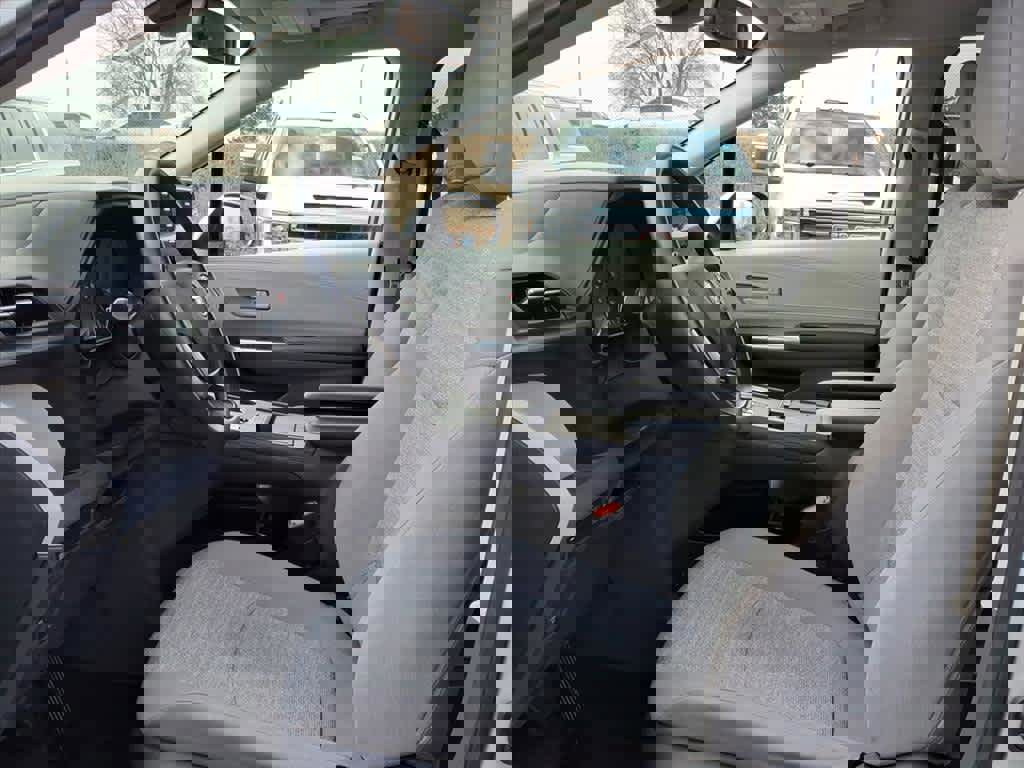 Used 2021 Toyota Sienna LE w/ LE Plus Package image 14