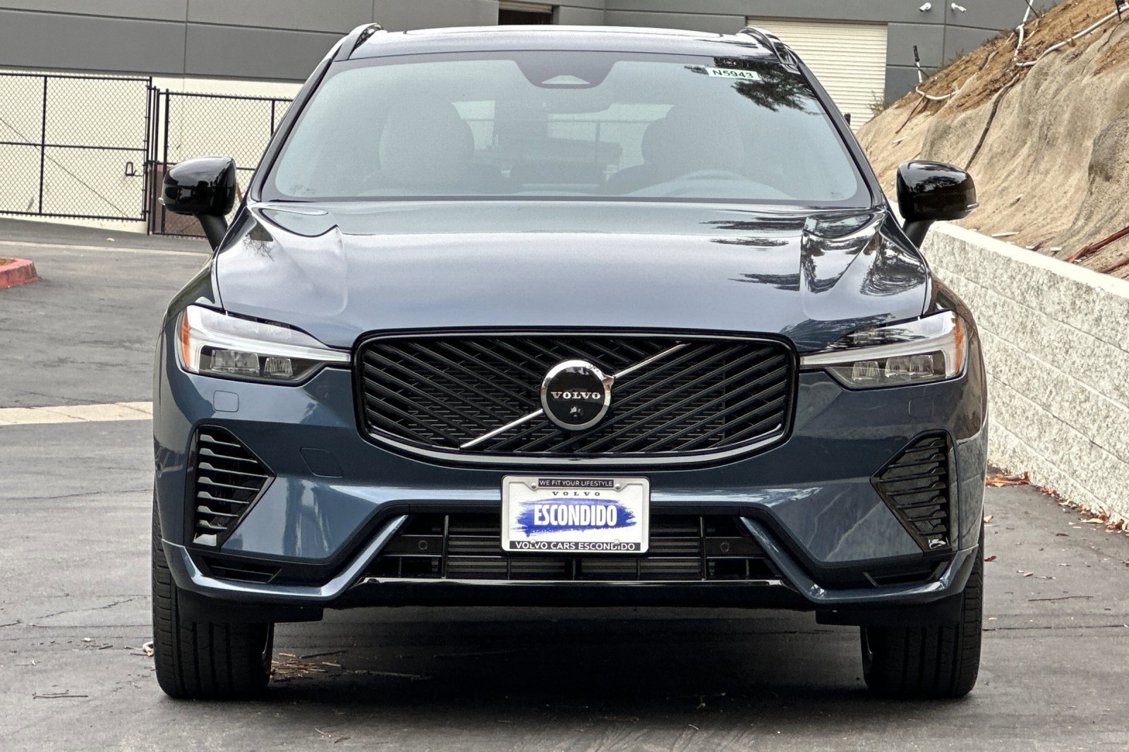 New 2026 Volvo XC60 T8 Plus w/ Climate Package image 3