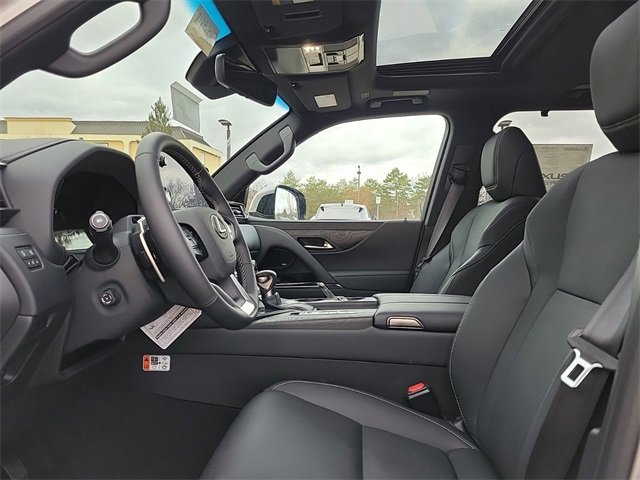 New 2025 Lexus LX 600 4WD w/ Premium Package image 15