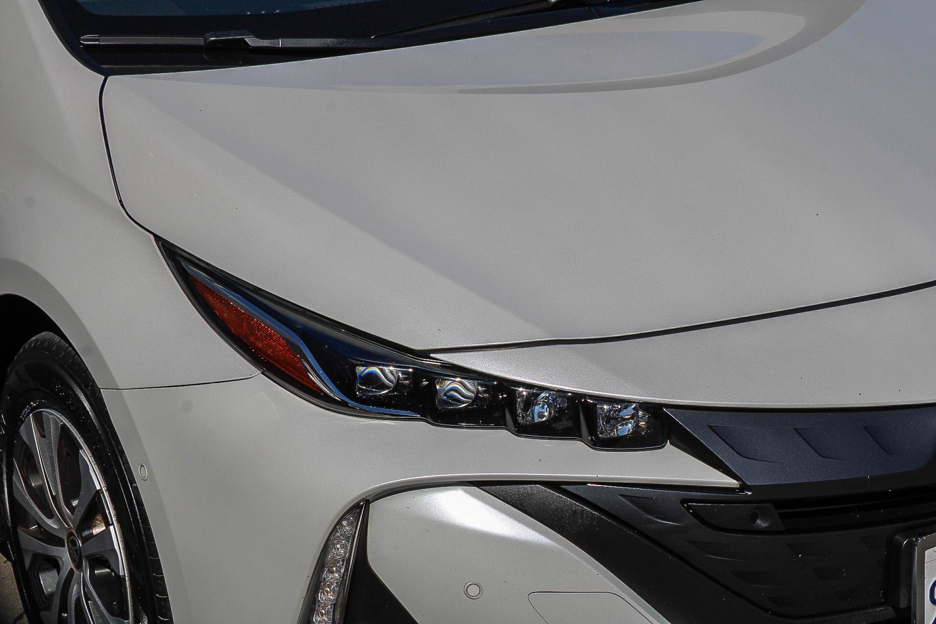 Certified 2021 Toyota Prius Prime Limited FWD image 5