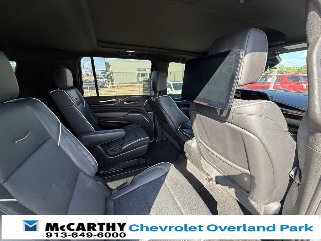 Used 2021 Cadillac Escalade ESV Premium Luxury w/ LPO, Illumination Package image 40