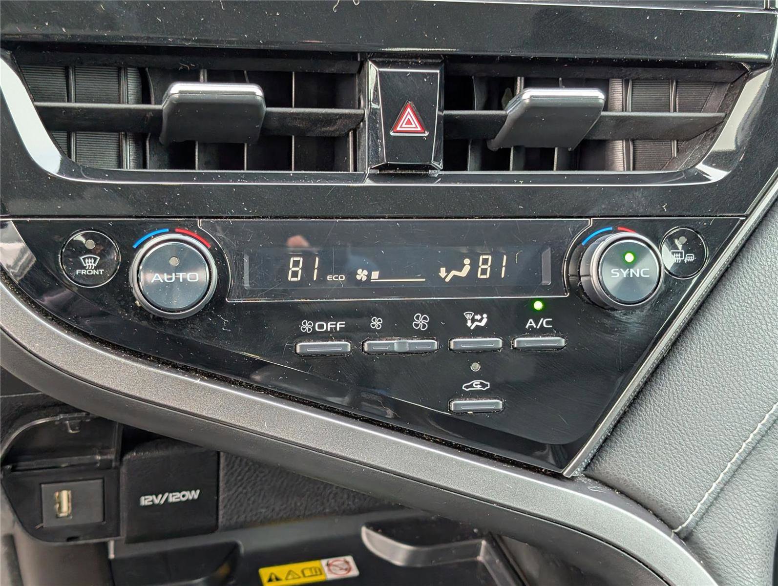 Used 2023 Toyota Camry XSE image 27