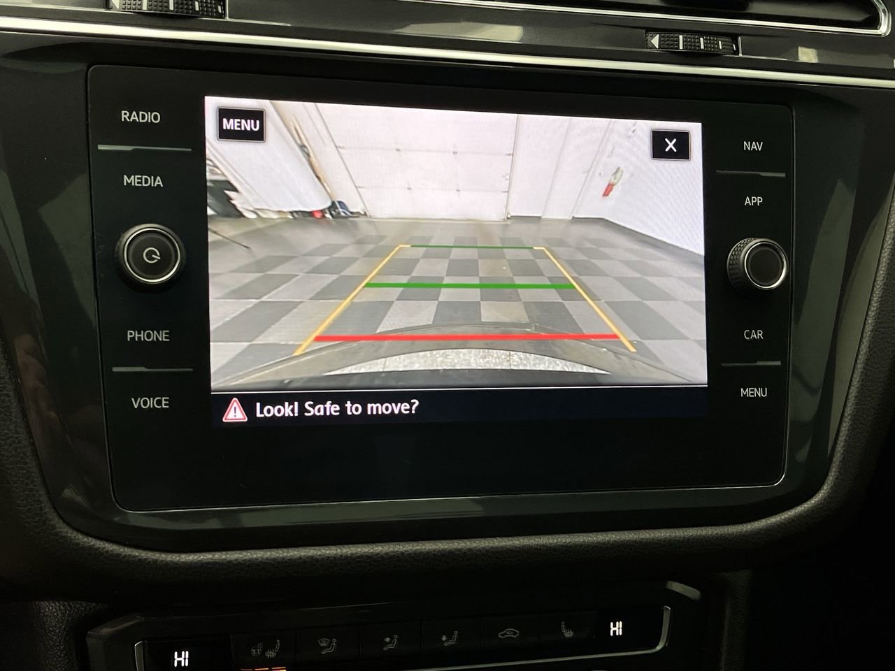 Used 2020 Volkswagen Tiguan SEL Premium R-Line AWD/4WD image 6