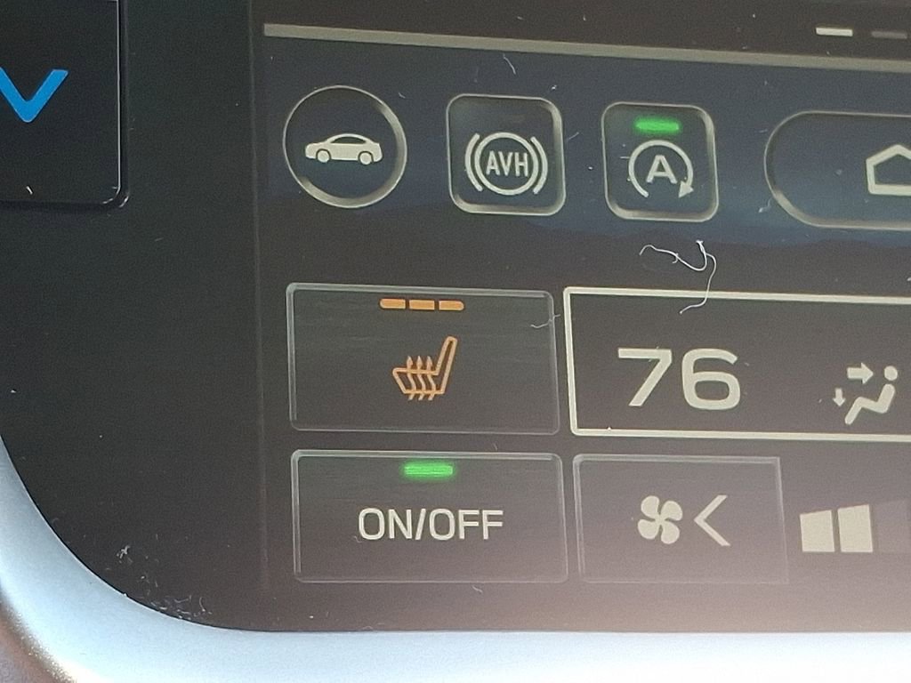 Used 2025 Subaru Outback Premium image 23