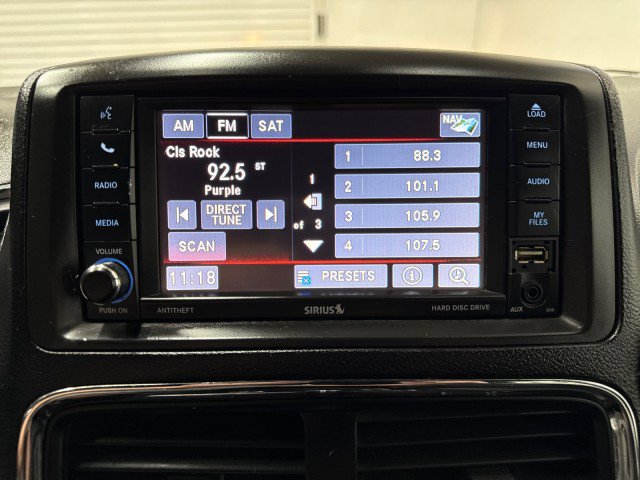 Used 2017 Dodge Grand Caravan SXT w/ Rear Park Assist Package FWD image 21
