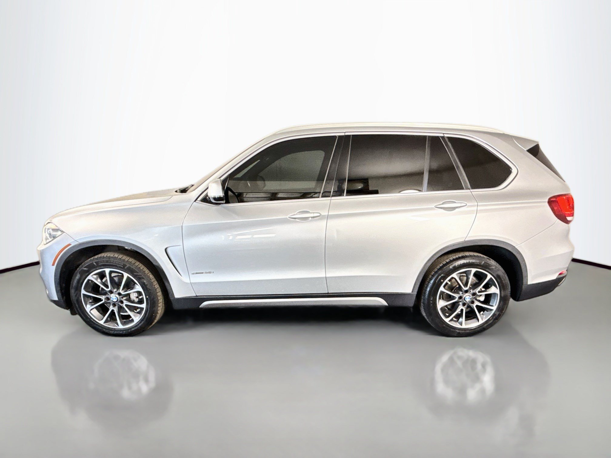 Used 2018 BMW X5 sDrive35i RWD image 6