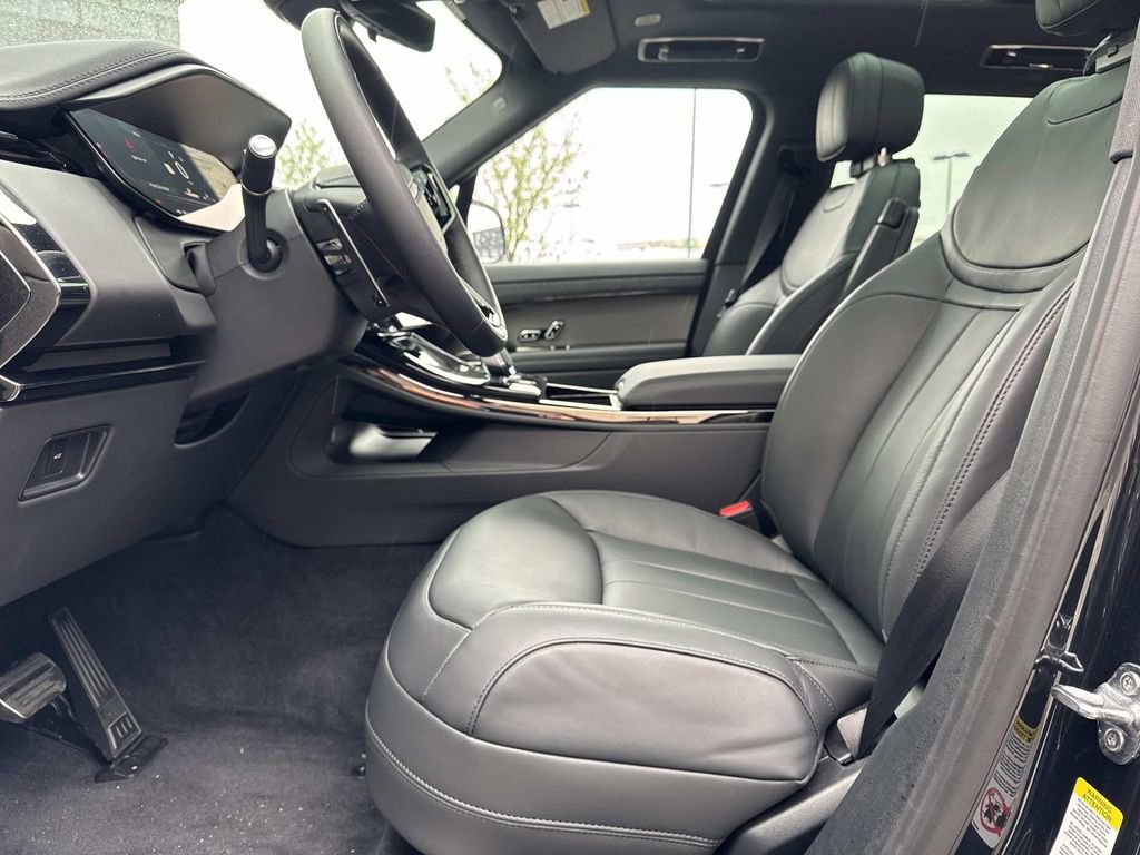 New 2026 Land Rover Range Rover Sport Dynamic SE AWD/4WD image 21