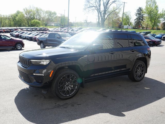 New 2025 Jeep Grand Cherokee Summit w/ Adv Protech Group IV image 11