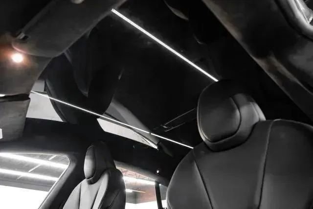 Used 2022 Tesla Model S Standard Range AWD/4WD image 5