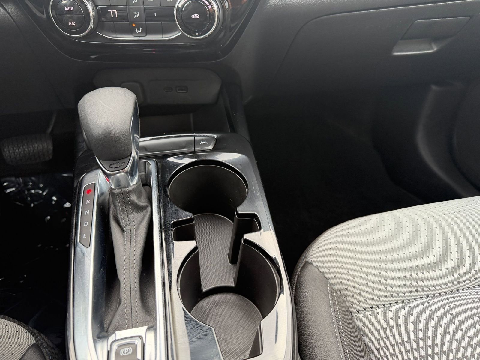 Used 2025 Chevrolet Trax LT image 39