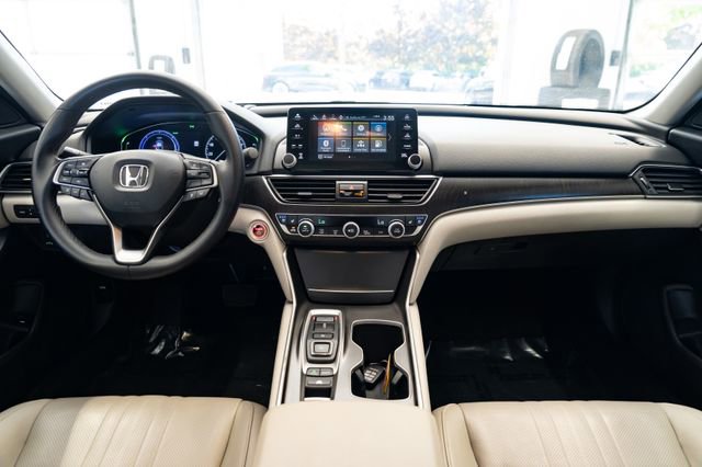 Used 2019 Honda Accord Touring image 9
