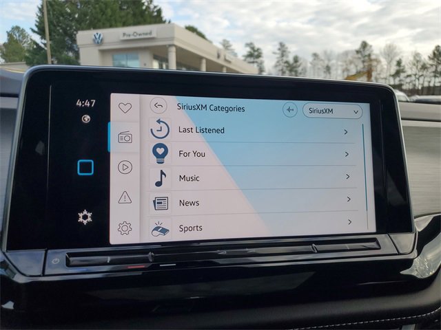 Certified 2025 Volkswagen Atlas Cross Sport SE w/ Panoramic Sunroof Package image 20