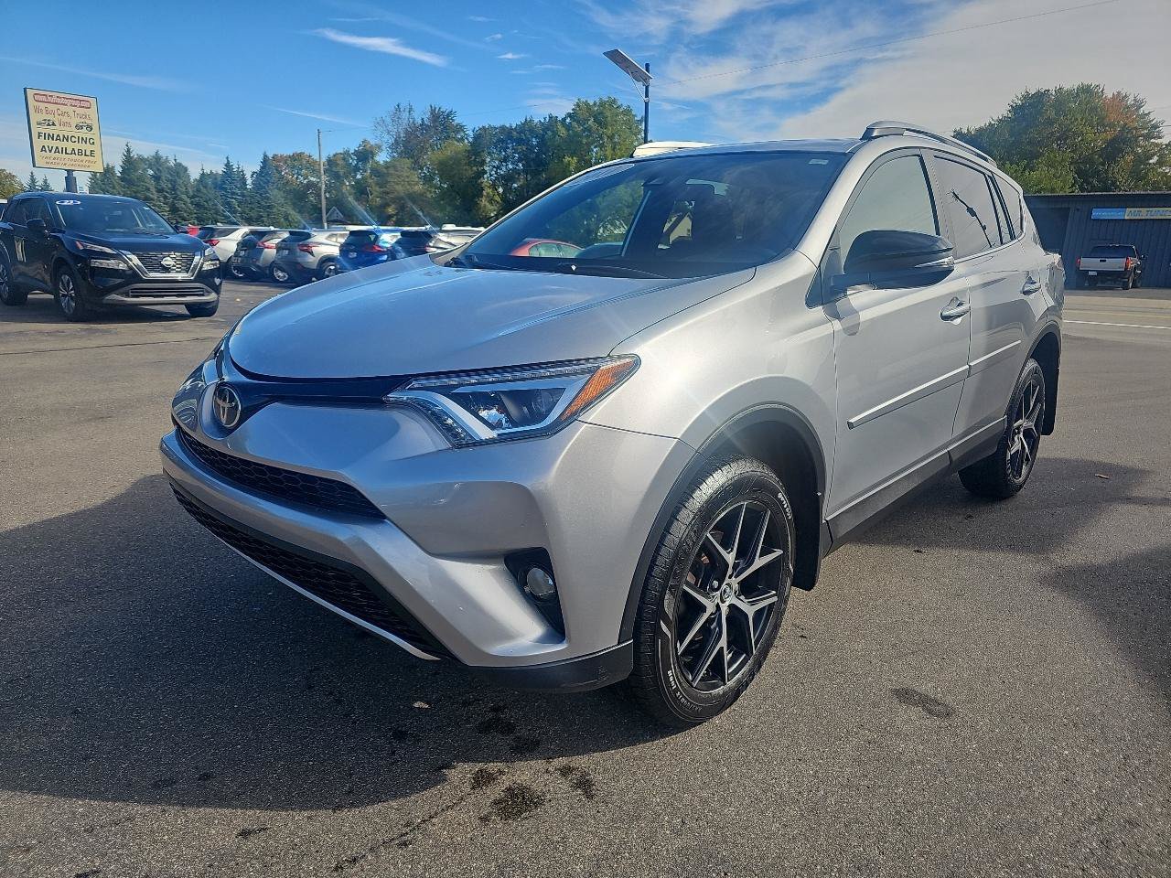 Used 2017 Toyota RAV4 SE AWD/4WD image 7