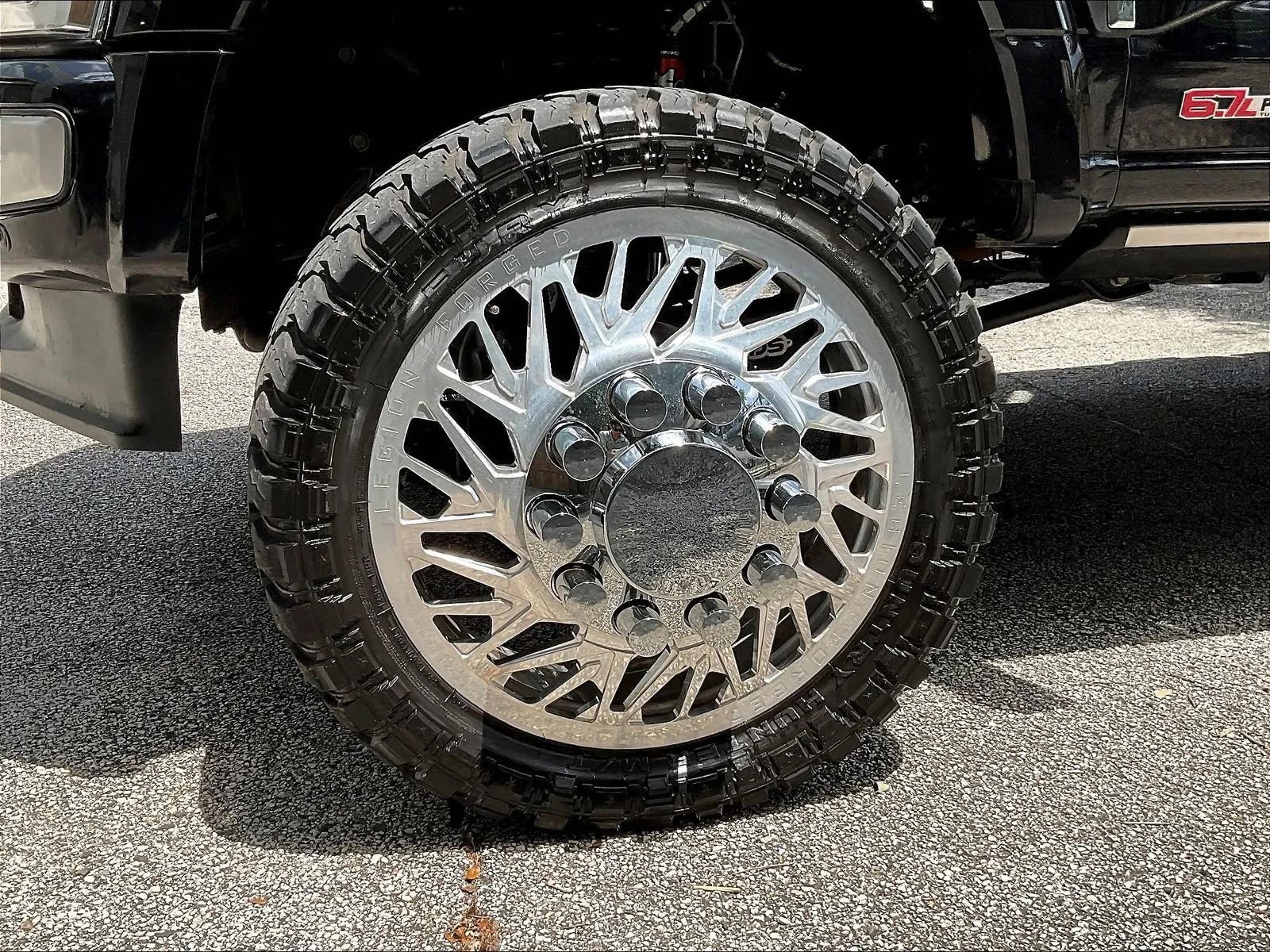 Used 2023 Ford F450 Platinum w/ FX4 Off-Road Package AWD/4WD image 39