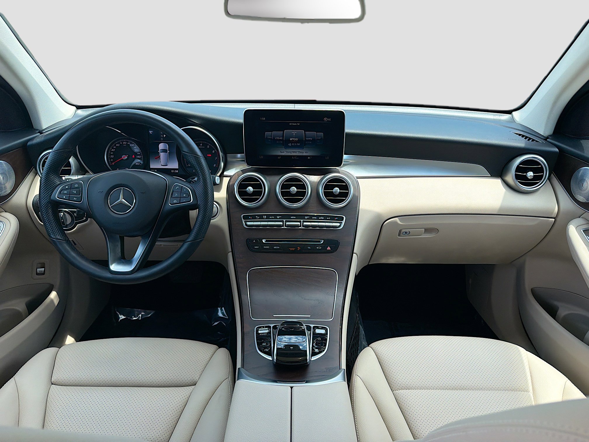 Used 2019 Mercedes-Benz GLC 300 4MATIC image 17