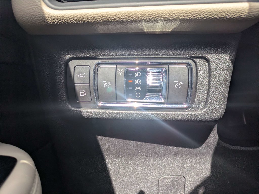 Certified 2025 Lincoln Corsair Grand Touring AWD/4WD image 29