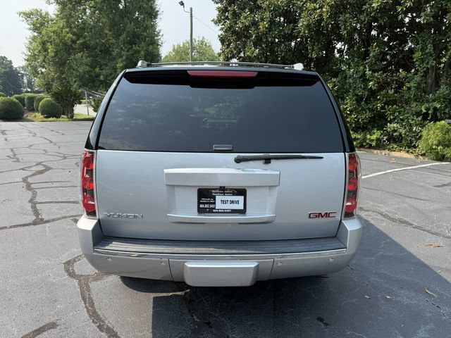 Used 2013 GMC Yukon Denali AWD/4WD image 5