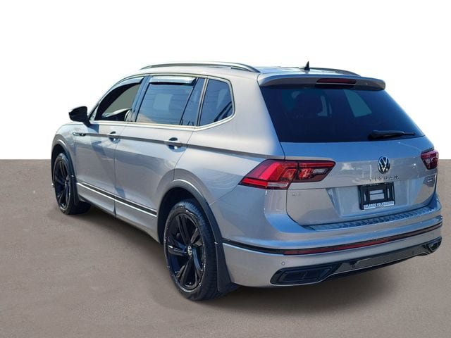 Used 2023 Volkswagen Tiguan SE R-Line FWD image 3