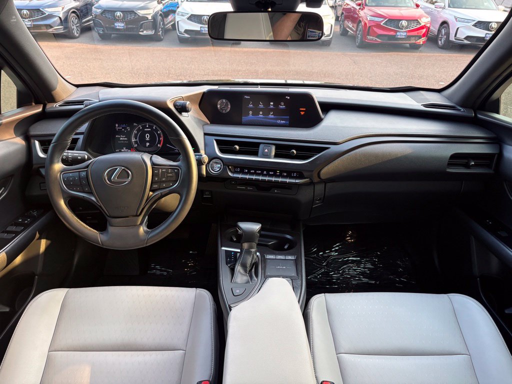 Used 2019 Lexus UX 200 w/ Accessory Package FWD image 26