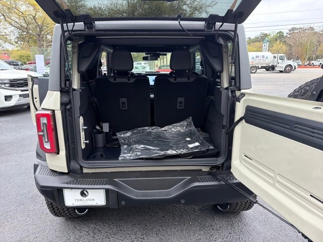 Used 2025 Ford Bronco Badlands image 11