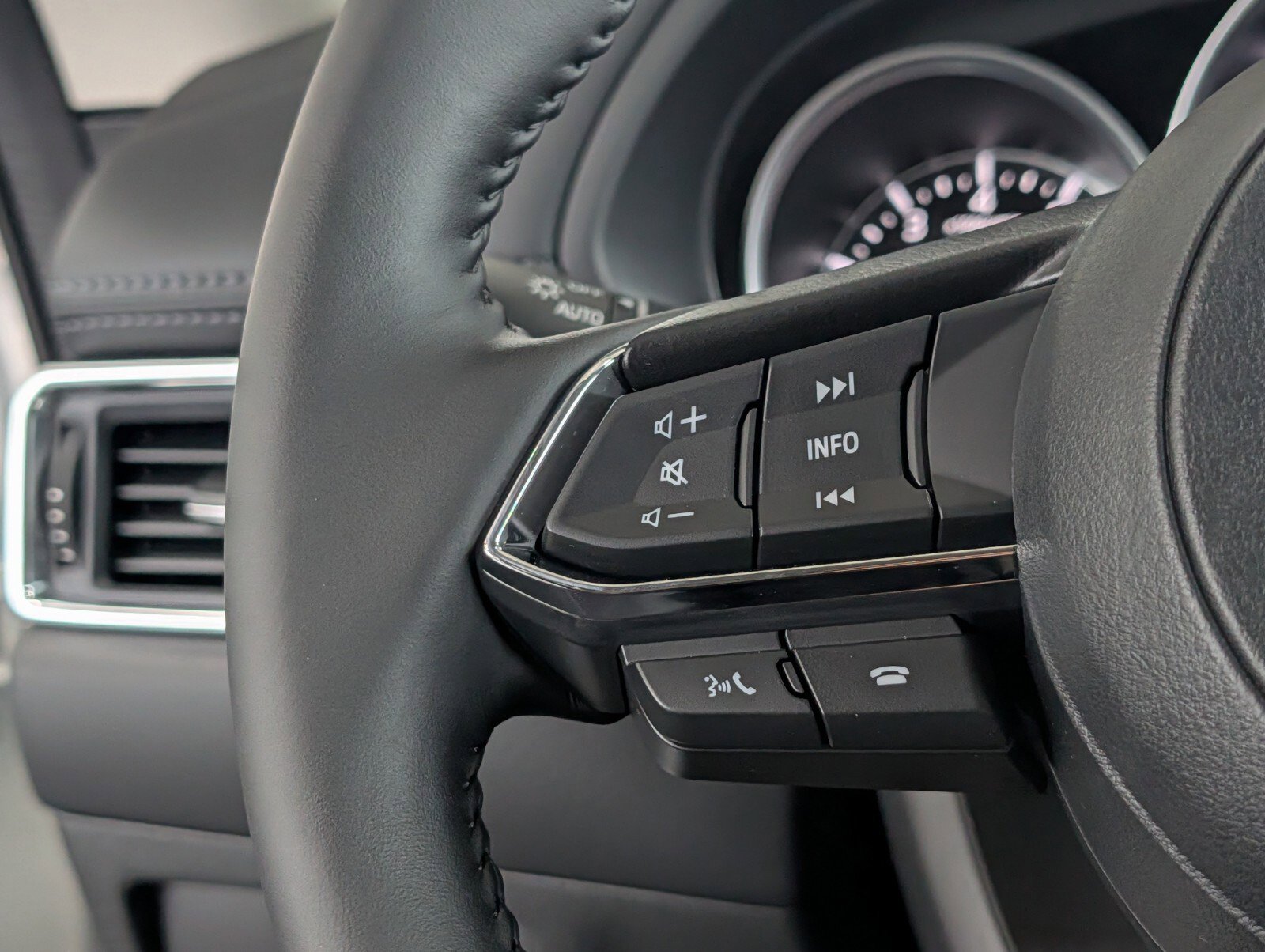 New 2025 MAZDA CX-5 AWD 2.5 S w/ Select Package image 17