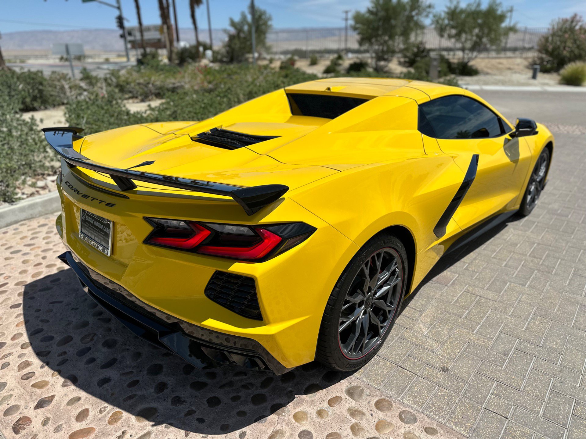 Used 2026 Chevrolet Corvette Stingray Premium Conv w/ Z51 Performance Package RWD image 15