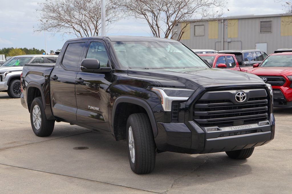 Used 2023 Toyota Tundra SR5 w/ SR5 Convenience Package AWD/4WD image 23