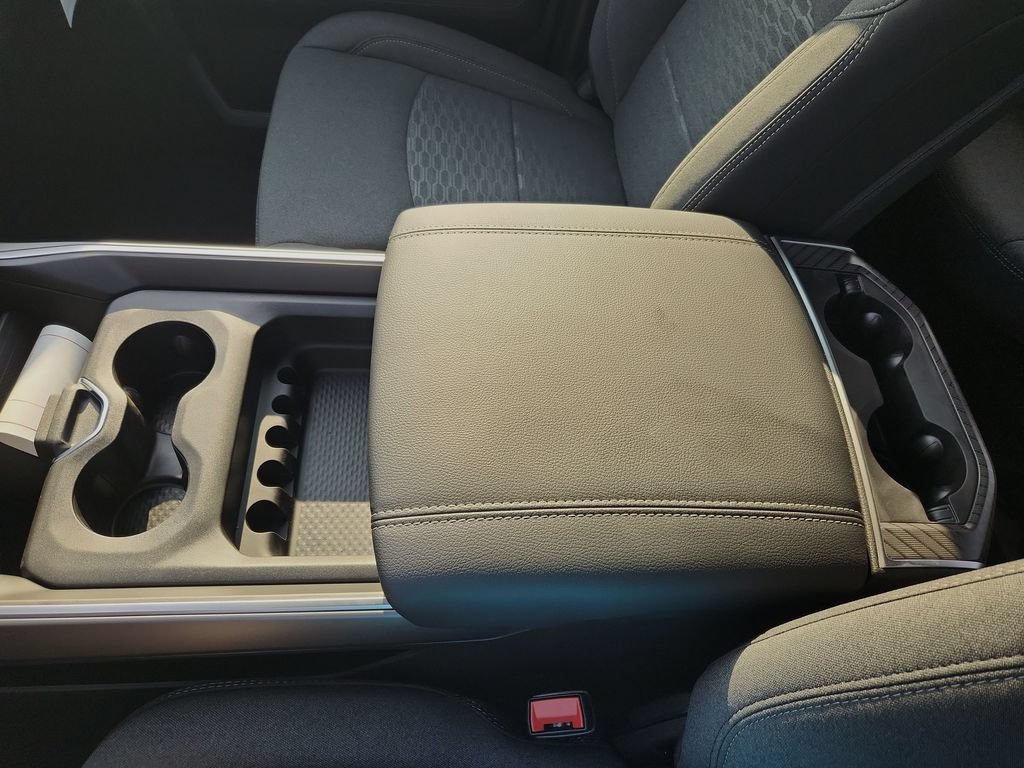New 2026 RAM 3500 Big Horn AWD/4WD image 20