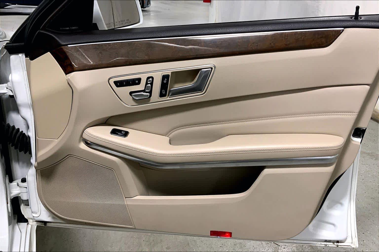 Used 2014 Mercedes-Benz E 350 Sedan image 22