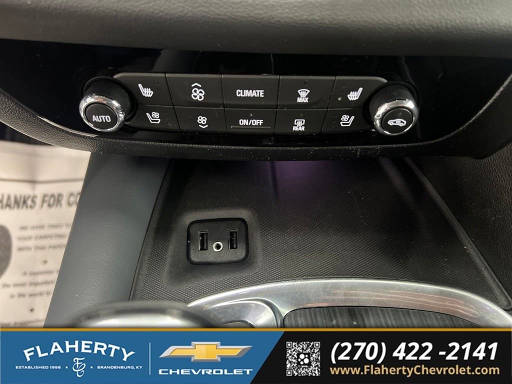 Used 2018 Buick Enclave Premium w/ LPO, Hit The Road Package AWD/4WD image 31