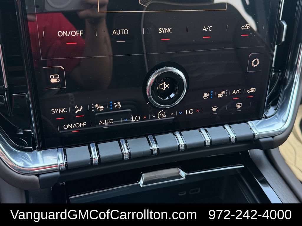 New 2026 GMC Yukon Denali Ultimate AWD/4WD image 17