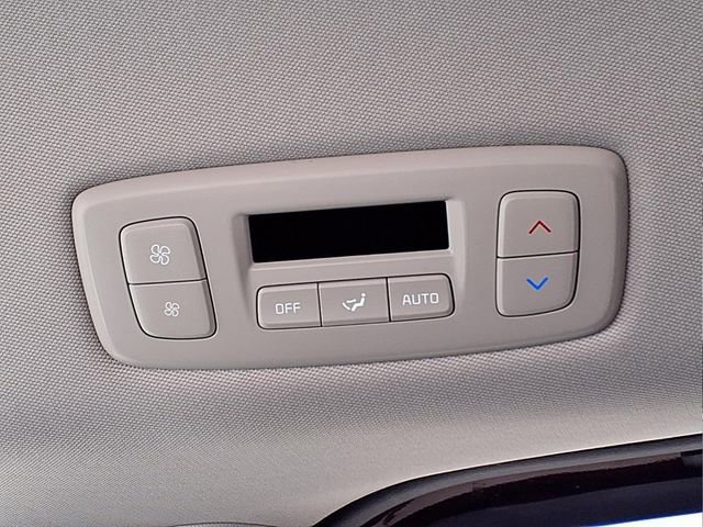 Used 2025 Kia Carnival image 16