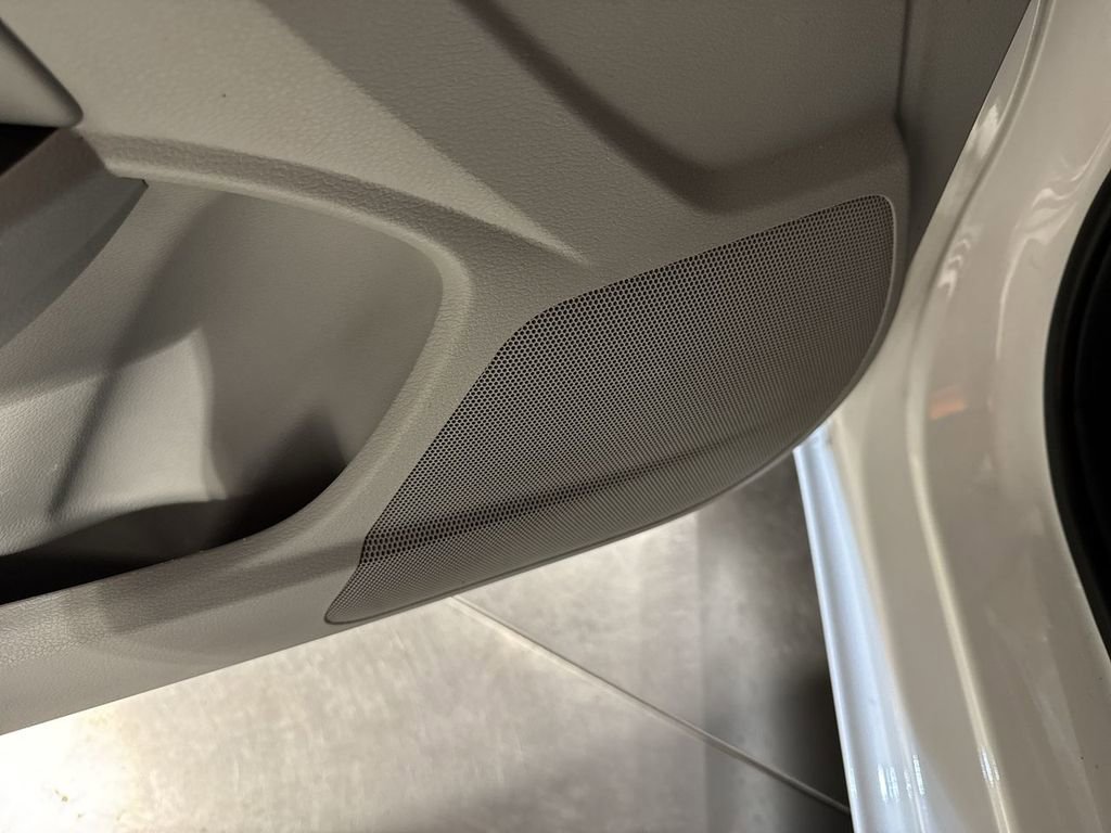 Used 2015 Acura TLX V6 image 21