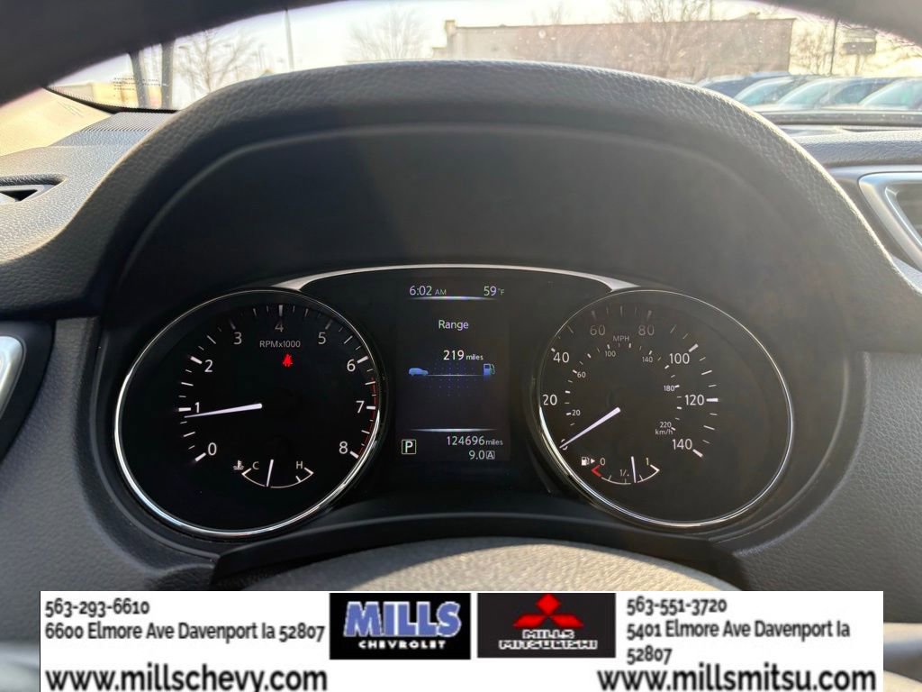 Used 2015 Nissan Rogue S image 18