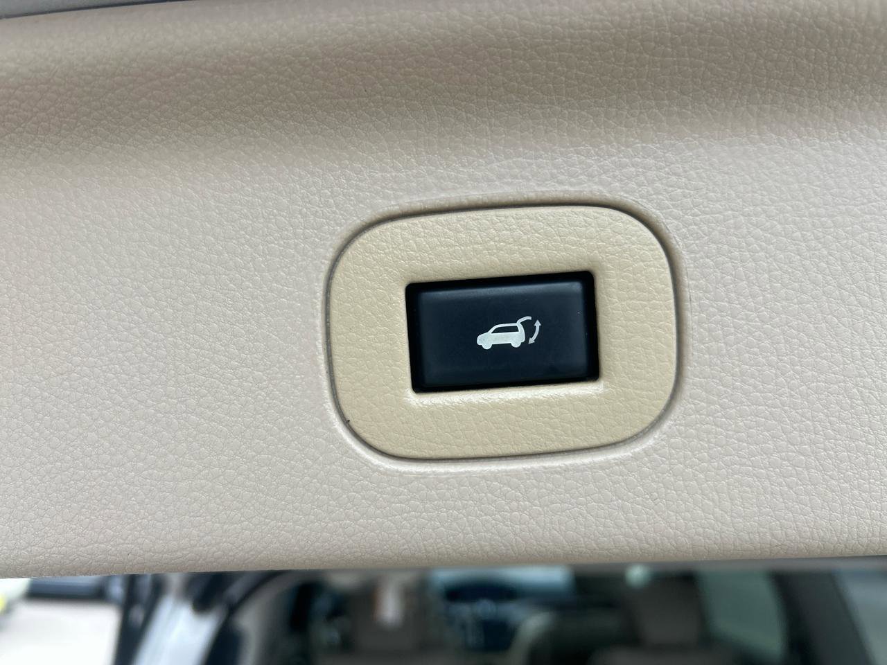 Used 2012 Nissan Quest LE image 15