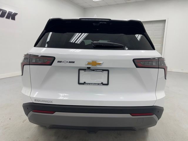 New 2026 Chevrolet Equinox LT w/ Convenience Package II FWD image 6