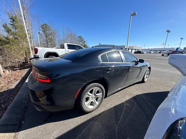 Used 2019 Dodge Charger SXT image 10