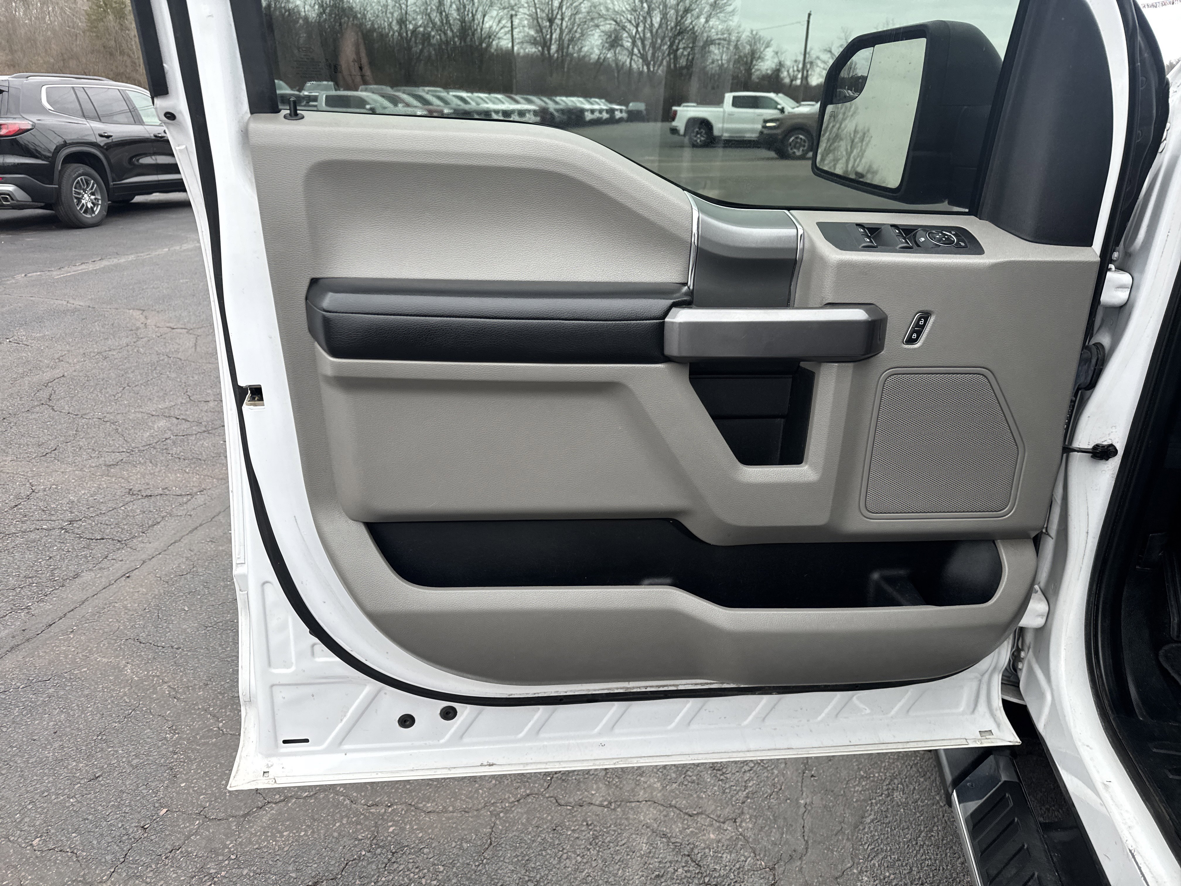 Used 2020 Ford F150 XLT w/ Equipment Group 302A Luxury image 15