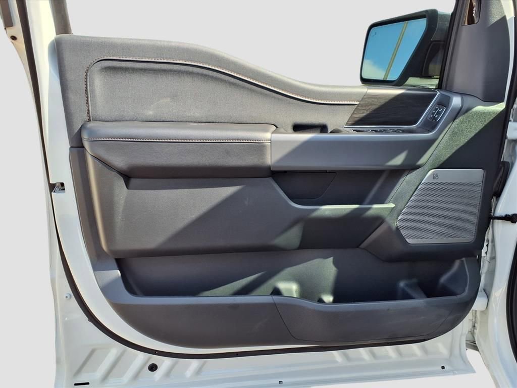 New 2025 Ford F150 Lariat w/ Equipment Group 501A Mid image 21