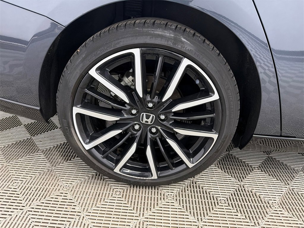 Used 2023 Honda Accord Touring image 19