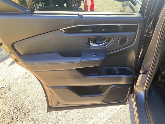 Used 2025 Honda Pilot Elite image 11