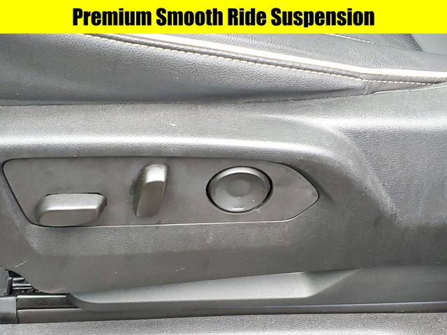 Used 2023 GMC Yukon SLT w/ SLT Premium Package image 21