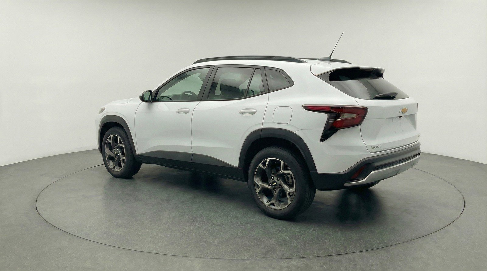Used 2025 Chevrolet Trax LT image 6