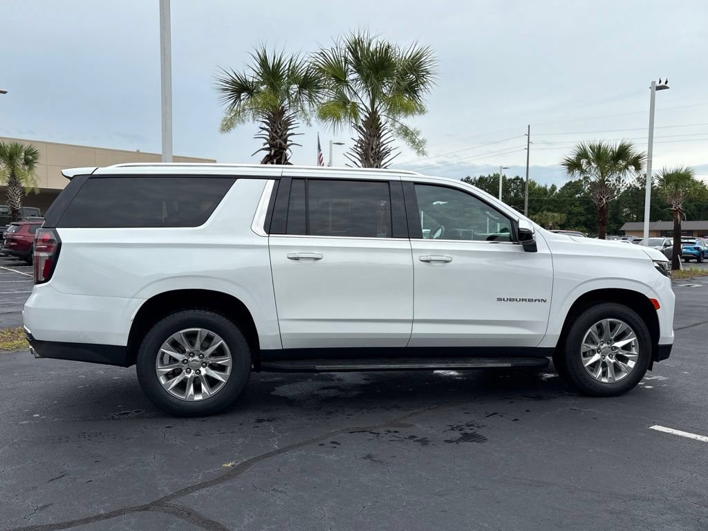 Used 2023 Chevrolet Suburban Premier AWD/4WD image 4