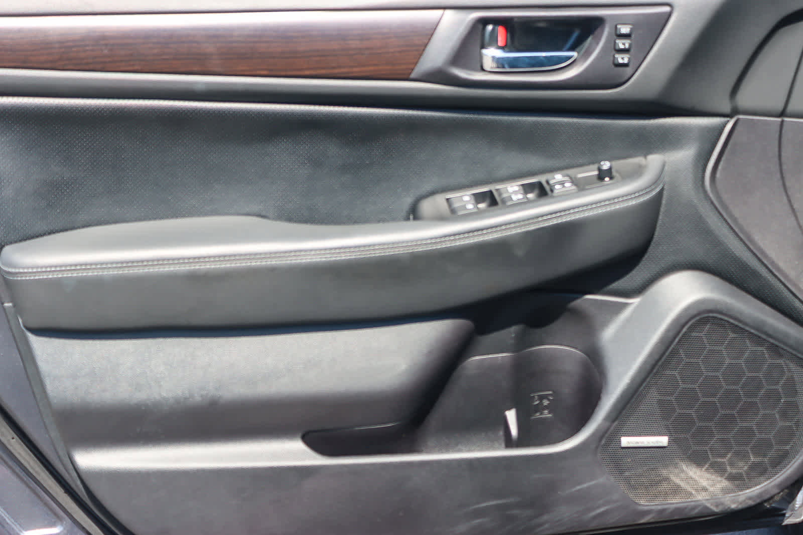 Used 2016 Subaru Legacy 2.5i Limited image 20