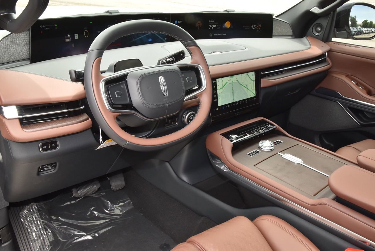 New 2026 Lincoln Navigator L Reserve AWD/4WD image 37